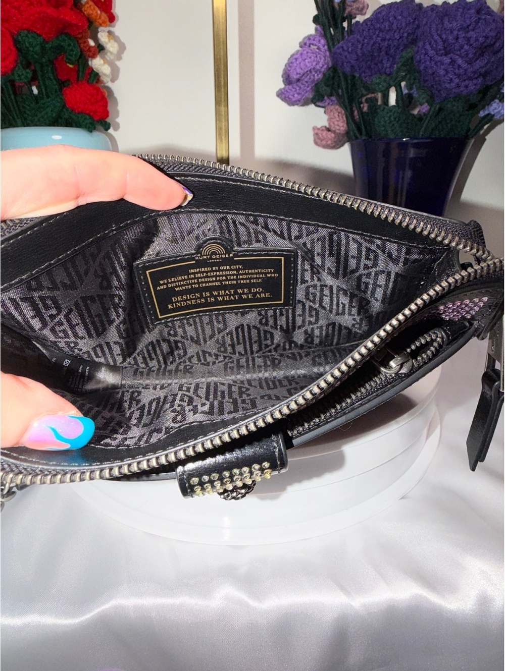 Kurt Geiger London Shoreditch Crystal Crossbody Bag EUC - Picture 10 of 10
